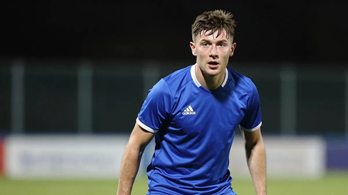 Penybont welcome table-toppers Llandudno on Friday in a clash between two unbeaten Novira Cymru Premier sides